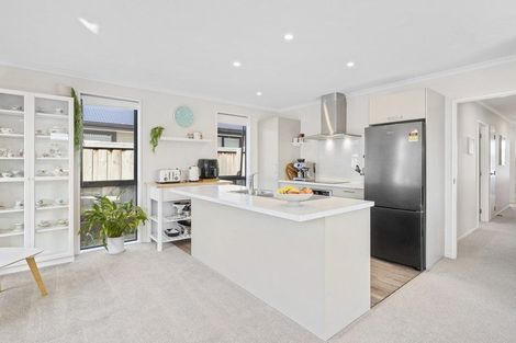 Photo of property in 43 Sholto Duncan Crescent, Halswell, Christchurch, 8025