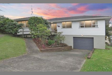 Photo of property in 23 Kerria Place, Sunnynook, Auckland, 0620