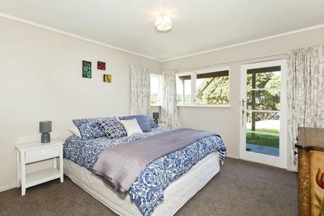 Photo of property in 1009 Whangaparaoa Road, Tindalls Beach, Whangaparaoa, 0930