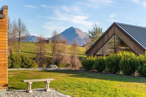 Photo of property in 7 Bretby Court, Jacks Point, Queenstown, 9371