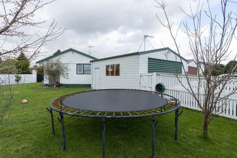 Photo of property in 1 Penney Green, Nawton, Hamilton, 3200