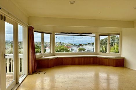 Photo of property in 4 Clematis Avenue, Murrays Bay, Auckland, 0630