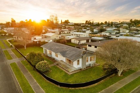 Photo of property in 2 Sinclair Terrace, Te Awamutu, 3800