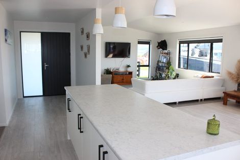 Photo of property in 2 Kotare Way, Matarangi, Whitianga, 3592