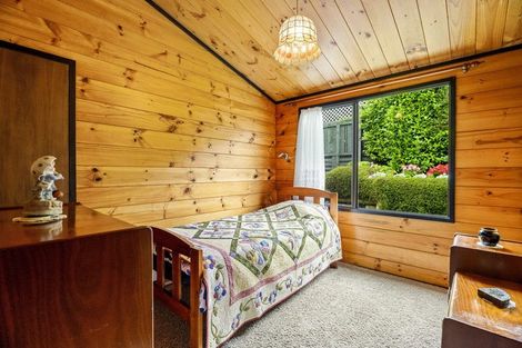 Photo of property in 222 Whangaparaoa Road, Red Beach, 0932