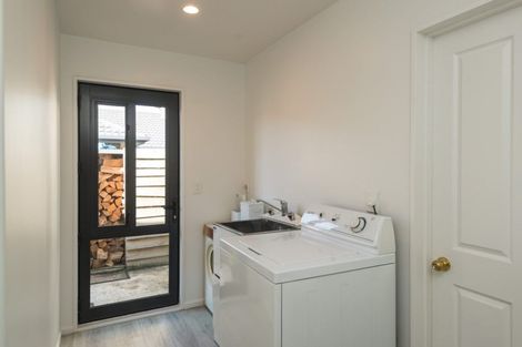 Photo of property in 2 The Stables, Woodend, 7610