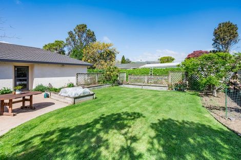 Photo of property in 2 Charnwood Grove, Waikanae, 5036