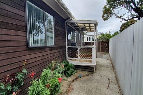 Photo of property in 14a Mason Street, Moera, Lower Hutt, 5010