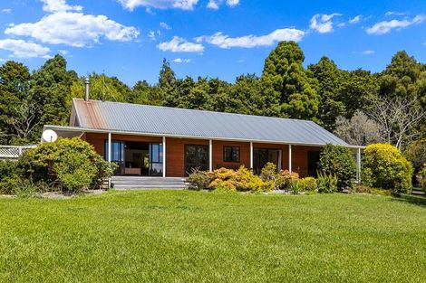 Photo of property in 692 Wayby Station Road, Wellsford, 0972