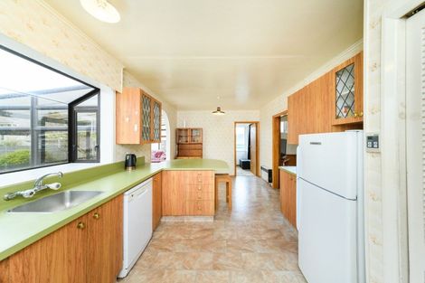 Photo of property in 12 Edwards Place, Terrace End, Palmerston North, 4410