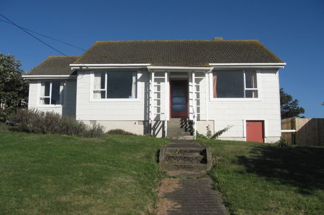 Photo of property in 10 Downes Street, Titahi Bay, Porirua, 5022