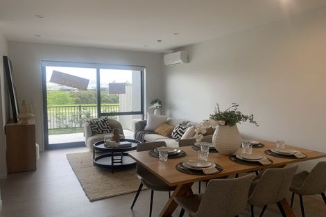 Photo of property in 2/18 Paraone Crescent, Takanini, 2112