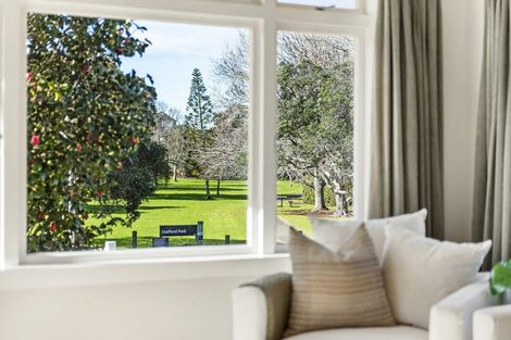 Photo of property in 1/52 Richmond Avenue, Northcote Point, Auckland, 0627
