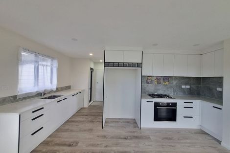 Photo of property in 2 Arnhem Place, Pukekohe, 2120