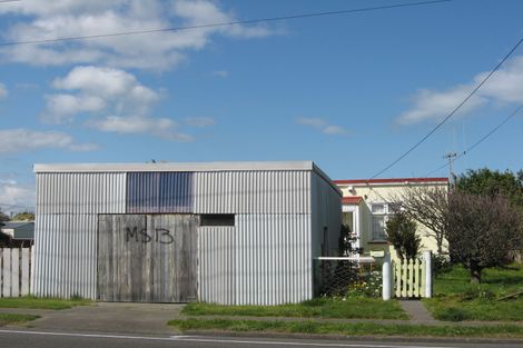 Photo of property in 24 Rangiora Street, Castlecliff, Whanganui, 4501