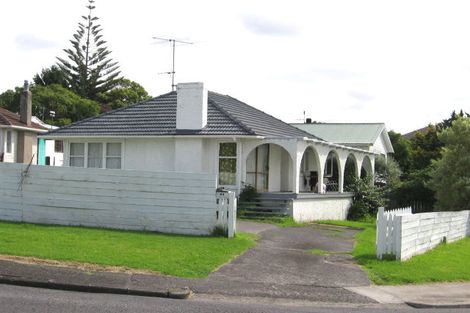 Photo of property in 44 Kervil Avenue, Te Atatu Peninsula, Auckland, 0610
