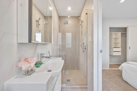 Photo of property in 252 Pakuranga Road, Pakuranga Heights, Auckland, 2010