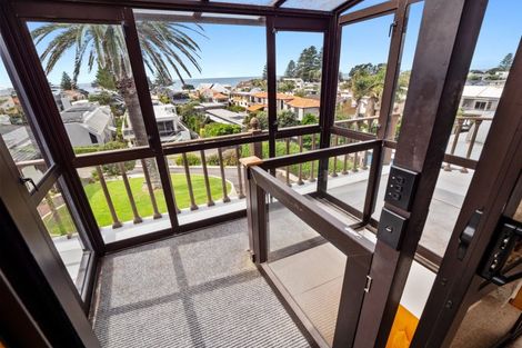 Photo of property in 24 Ngarata Avenue, Mount Maunganui, 3116