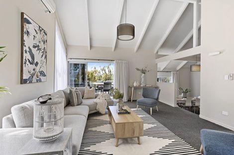 Photo of property in 170 Paremata Road, Paremata, Porirua, 5024