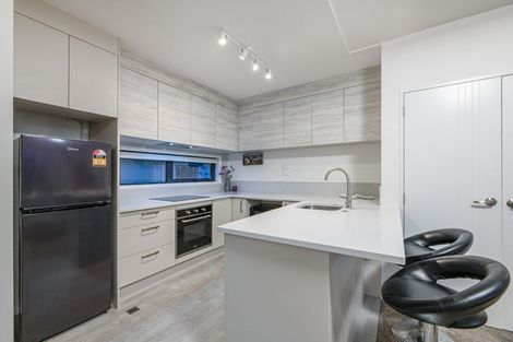 Photo of property in 6/43b Waimumu Road, Massey, Auckland, 0614