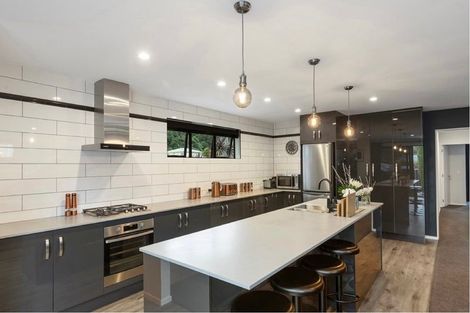 Photo of property in 54 Horoeka Street, Stokes Valley, Lower Hutt, 5019