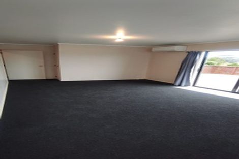 Photo of property in 1/12 Holiday Road, Stanmore Bay, Whangaparaoa, 0932