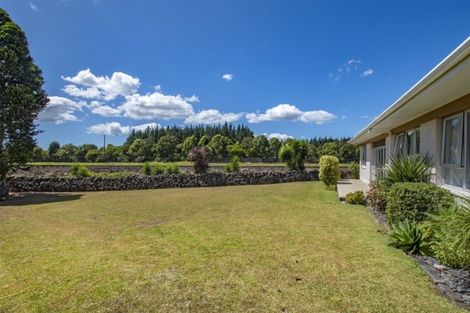 Photo of property in 15 Adams Place, Te Kamo, Whangarei, 0112