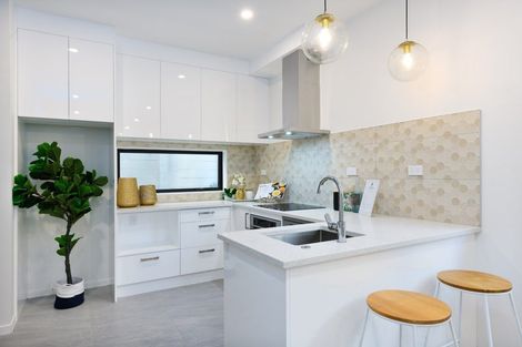 Photo of property in 15a Tabitha Crescent, Henderson, Auckland, 0612