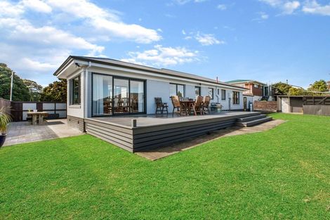 Photo of property in 82 Racecourse Road, Waiuku, 2123