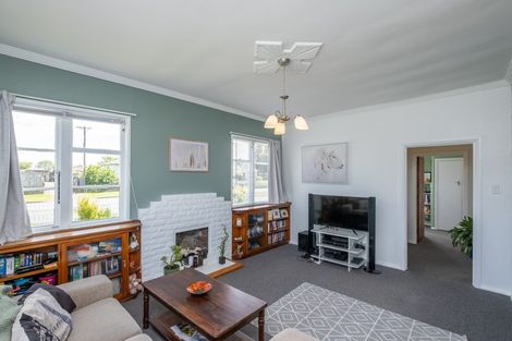 Photo of property in 17 Falstaff Street, Stratford, 4332