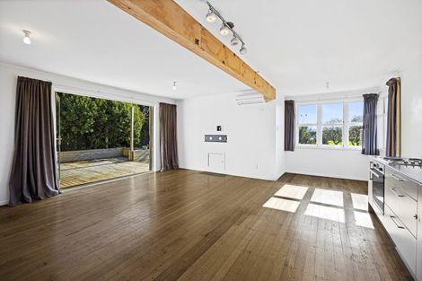 Photo of property in 5e Pembroke Street, Westown, New Plymouth, 4310