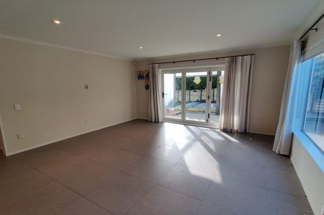 Photo of property in 52 Mission Heights Drive, Flat Bush, Auckland, 2016