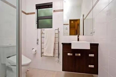 Photo of property in 37 Oakway Drive, Schnapper Rock, Auckland, 0632