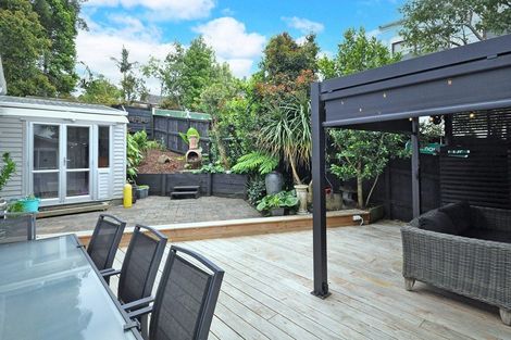 Photo of property in 136 Glamorgan Drive, Torbay, Auckland, 0630