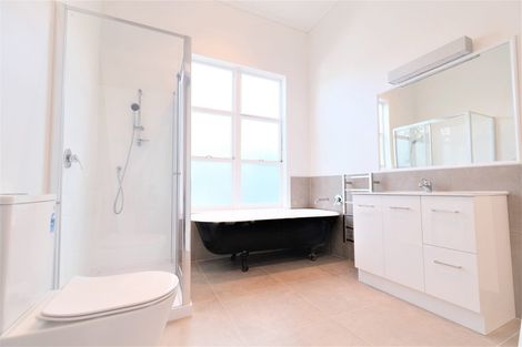 Photo of property in 2 Leslie Avenue, Sandringham, Auckland, 1025
