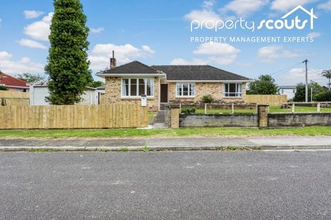 Photo of property in 16 Serjeant Street, Henderson, Auckland, 0612