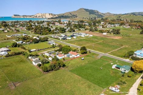 Photo of property in 37 Banks Street, Tolaga Bay, 4077