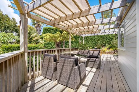 Photo of property in 23a Aberdeen Road, Castor Bay, Auckland, 0620