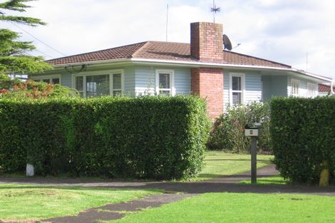 Photo of property in 8a Tamaki Bay Drive, Pakuranga, Auckland, 2010