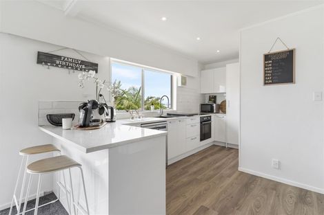 Photo of property in 116 Clovelly Road, Bucklands Beach, Auckland, 2012