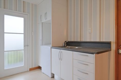 Photo of property in 22 Athol Place, Ravensbourne, Dunedin, 9022