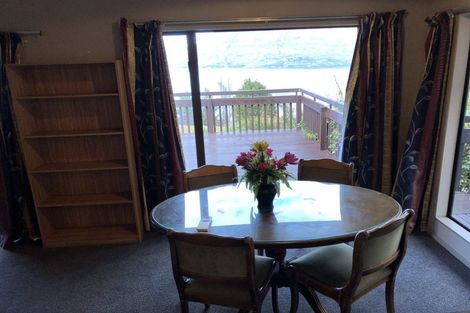 Photo of property in 15a Cameron Place, Fernhill, Queenstown, 9300