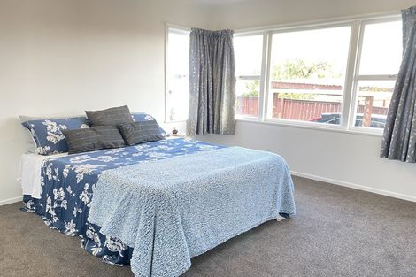 Photo of property in 4 Keats Place, Blockhouse Bay, Auckland, 0600