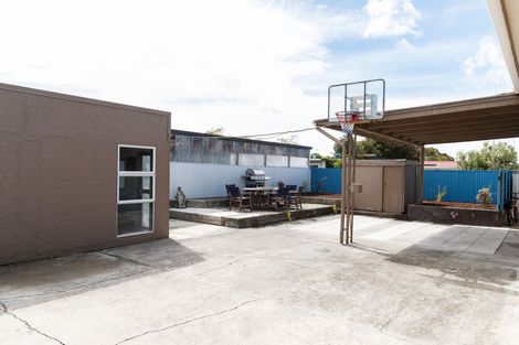 Photo of property in 5 Tararua Terrace, Cloverlea, Palmerston North, 4412