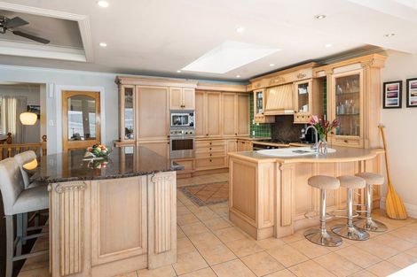 Photo of property in 155 Kawaha Point Road, Kawaha Point, Rotorua, 3010