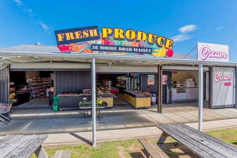 Photo of property in 6 Holmes Drive South, West Harbour, Auckland, 0618