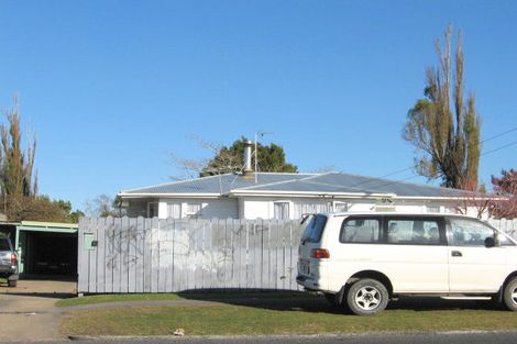 Photo of property in 77 Willis Road, Papakura, 2110