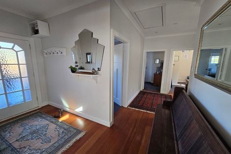 Photo of property in 10 Hathaway Avenue, Karori, Wellington, 6012