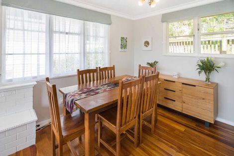 Photo of property in 102 Ruskin Road, Newlands, Wellington, 6037