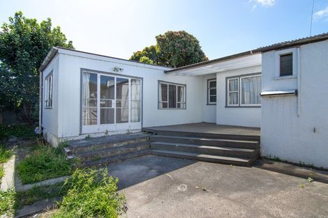 Photo of property in 10 Pahiatua Street, Hokowhitu, Palmerston North, 4410